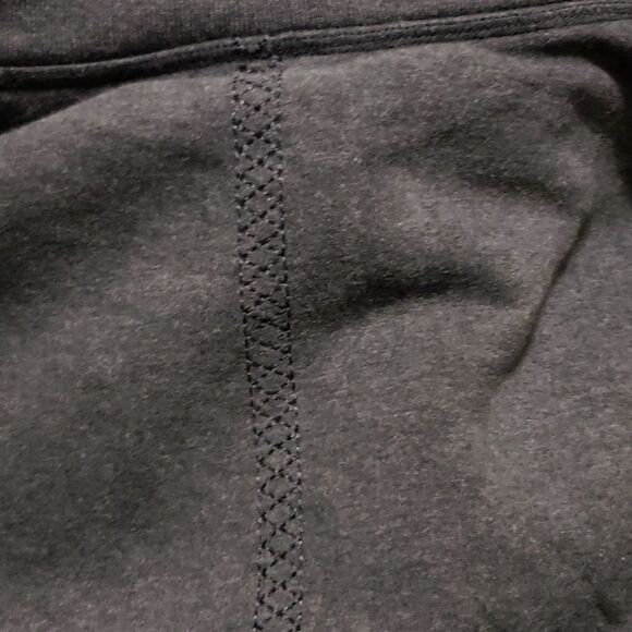 LULULEMON Gray Turtleneck - Picture 8 of 8